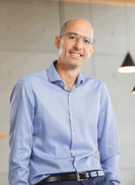 Dr. Shay Wolfling