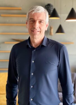 Dr. Thomas Schütt