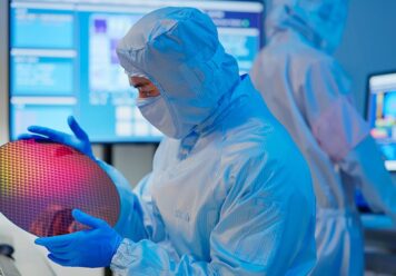 Samsung Electronics and Nova Jointly awarded the Vladimir Ukraintsev Award at the SPIE Advanced Lithography conference